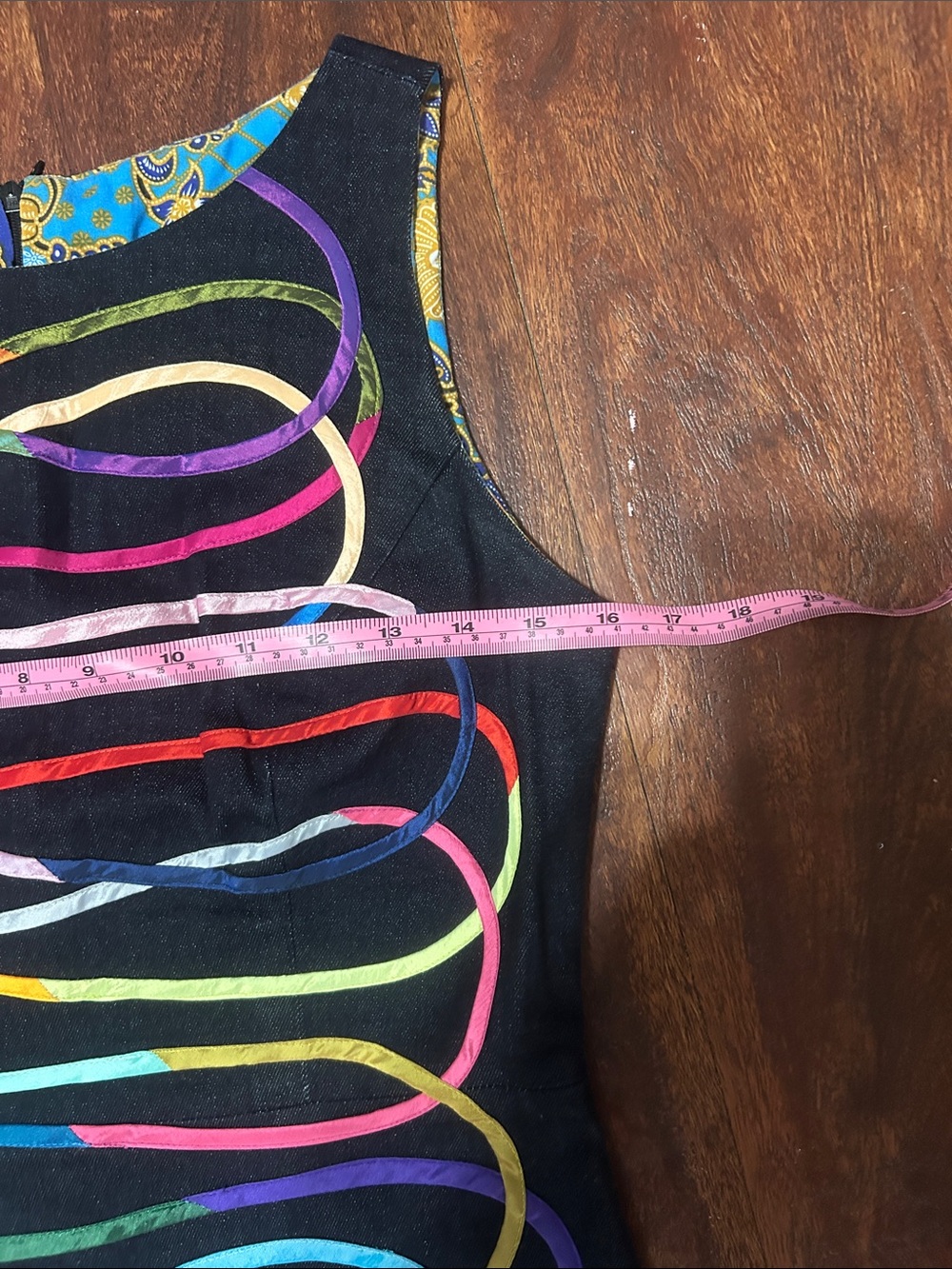 Black Casual Women's Dress with Multicolor Ribbon Swirl - Picture 10 of 12